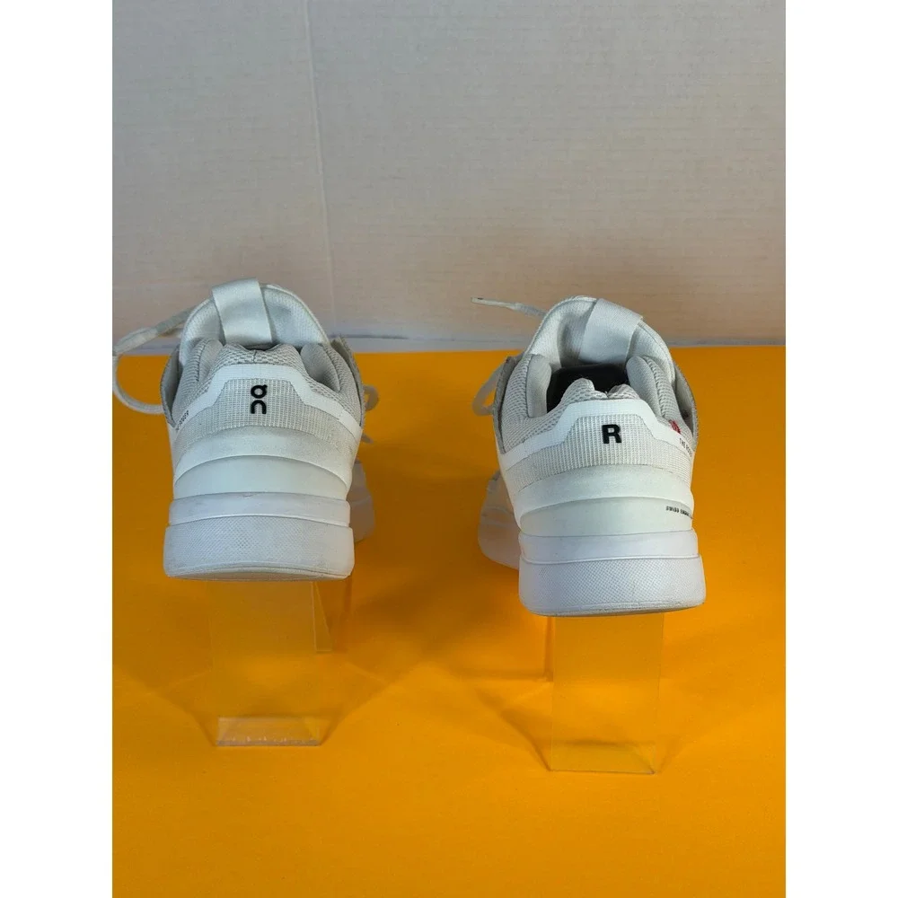 On Cloud THE ROGER Clubhouse White Silver Sneakers Womens Size 6 3WD11480482